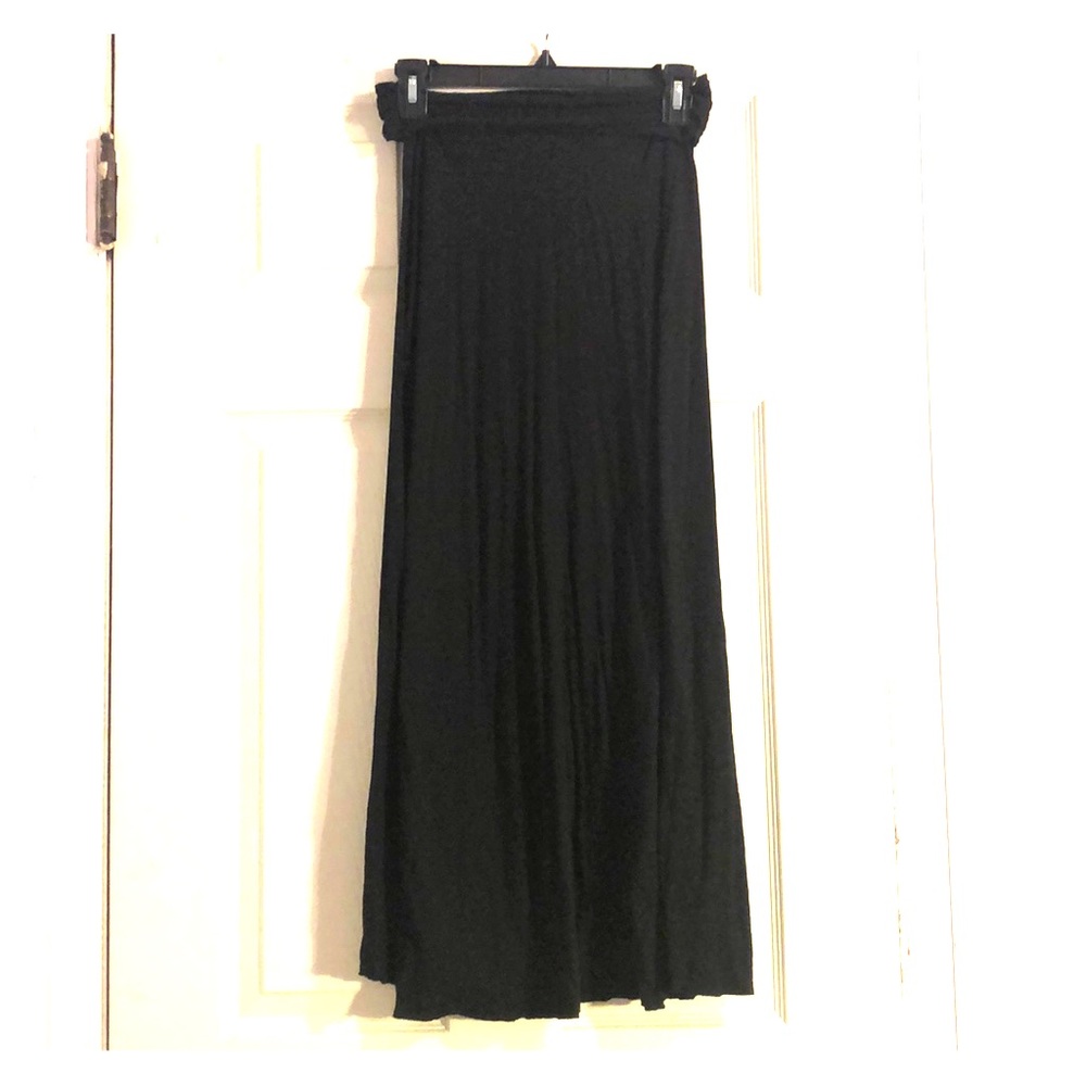 Forever 21 black maxi skirt